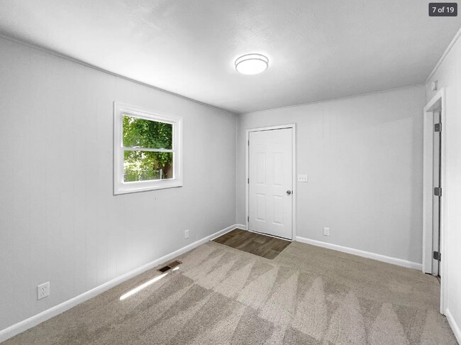 Building Photo - 114 McKinley St