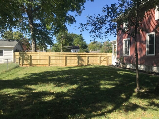 Building Photo - 3020 Parnell Ave