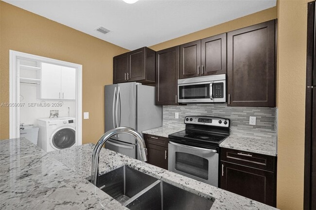 Building Photo - 2641 SW 120th Terrace