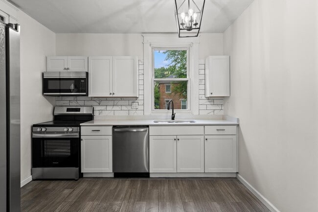 Building Photo - 210 Lafayette Ave