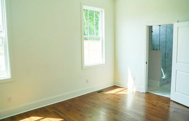 Building Photo - 1705 Heiman St