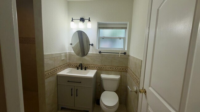 Building Photo - 7531 SE 147th Pl