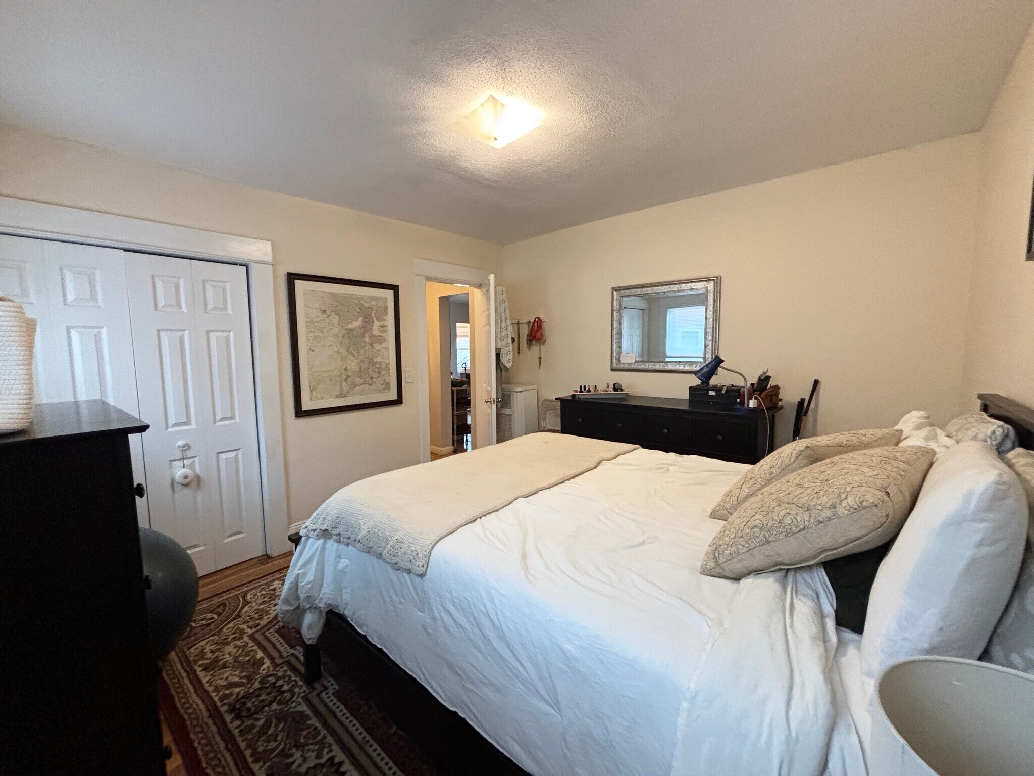 Building Photo - 94-96-96 Rossmore Rd