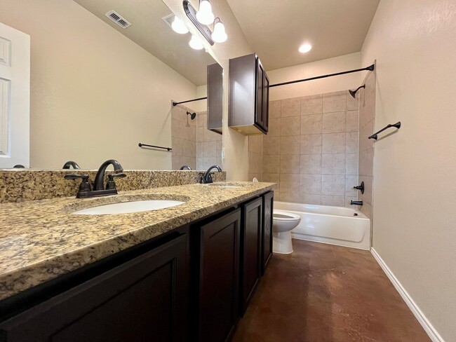 Building Photo - 206 Ragsdale Way