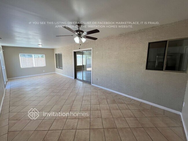 Building Photo - 12302 W Dreyfus Dr