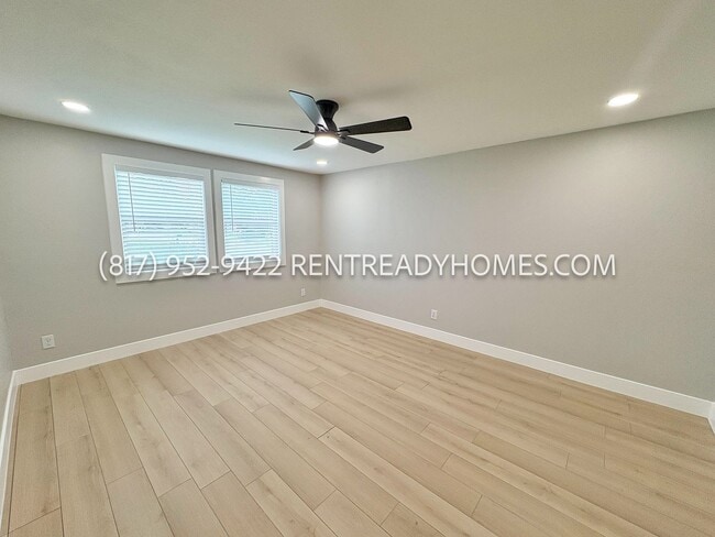 Building Photo - 2122 Bentvine Dr