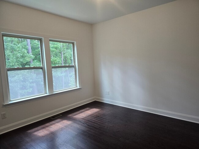 Building Photo - The Parks at Meadowview