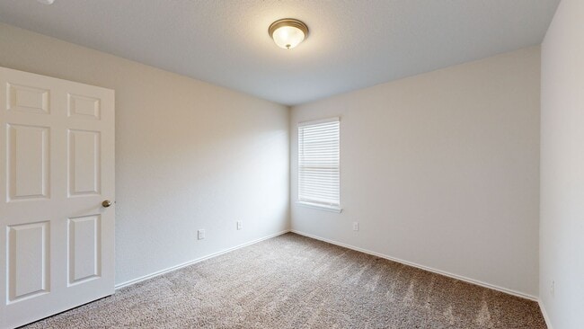 Building Photo - 2 WEEKS FREE RENT + $1,750 A MONTH!