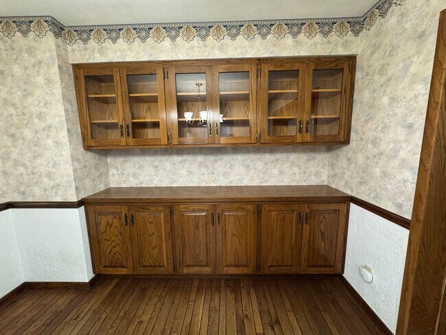 Building Photo - 3 bedroom 2 bath home with a bonus room in Davenport