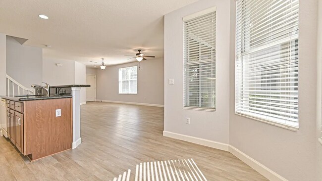 Building Photo - 145 Grey Widgeon Ct