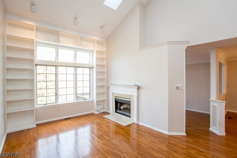 Building Photo - 9 Sturbridge Ct
