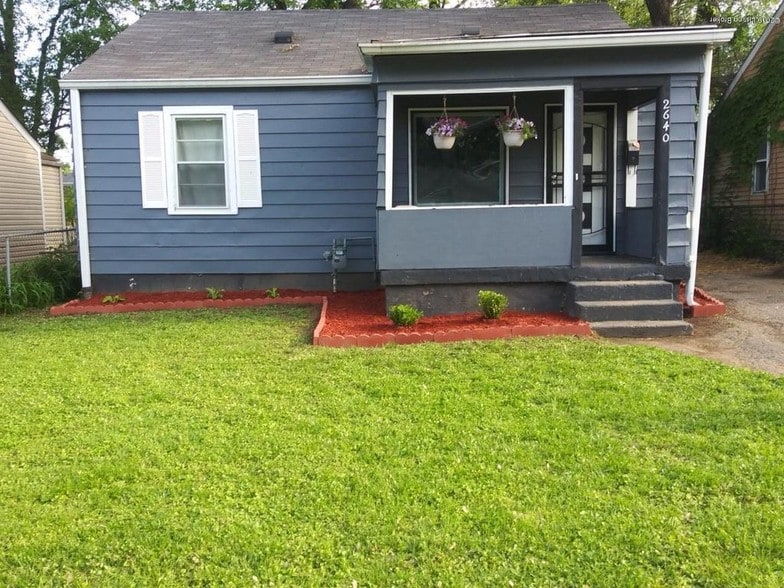 Primary Photo - 2640 Olive St