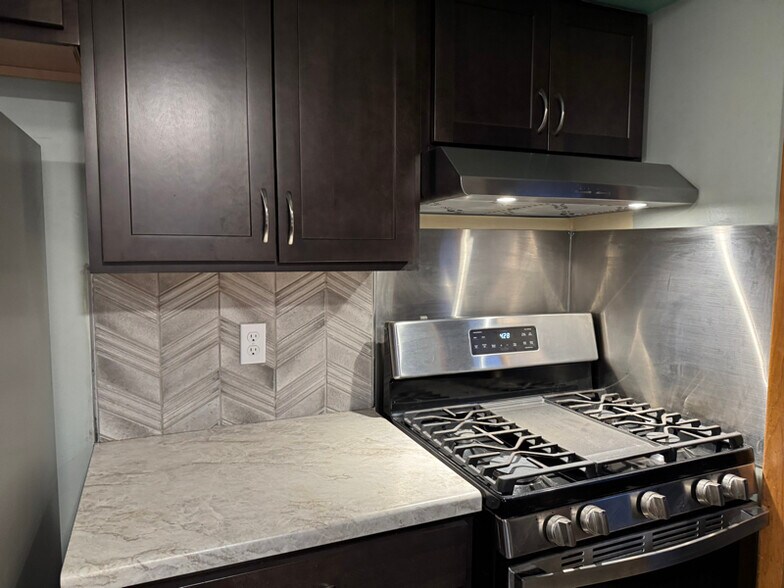 Building Photo - 294 Arrowhead Dr