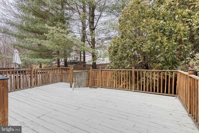 Building Photo - 10820 Sherwood Hill Rd