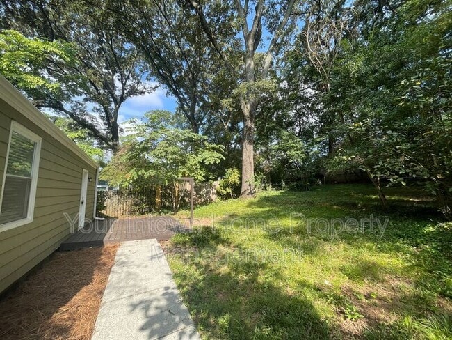 Building Photo - 1322 George W Brumley Way SE