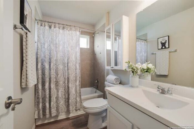 Building Photo - 482 Moonvine Way