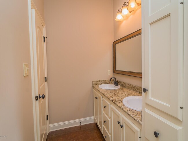 Building Photo - 145 Treasure Cove