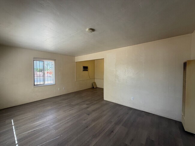 Building Photo - 2 Bedroom Single Story Home Available Near San Mateo Blvd NE & Constitution Ave NE!
