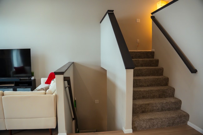 Building Photo - Tobi Lane Twinhome