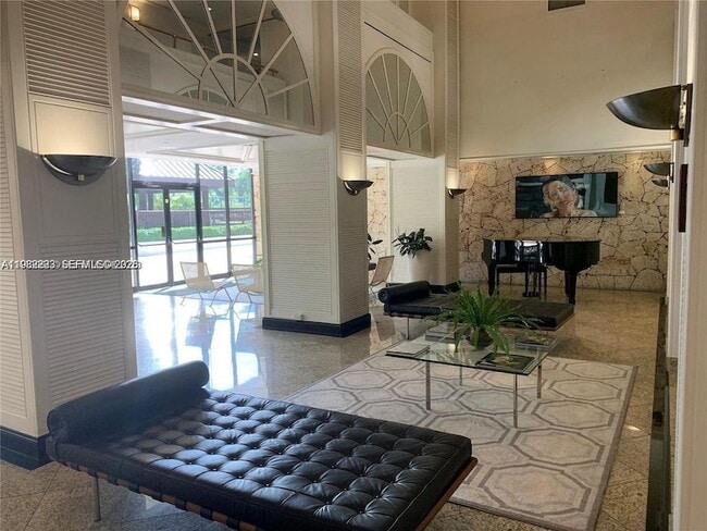 Building Photo - 780 NE 69th St