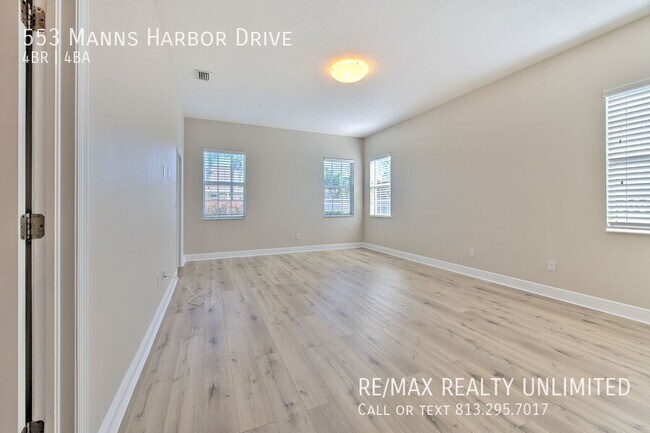 Building Photo - 553 Manns Harbor Dr