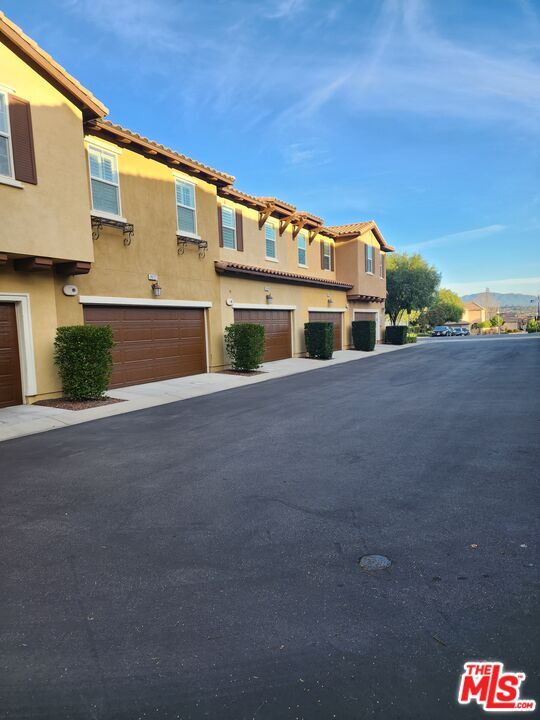 Building Photo - 28729 Jardineras Dr