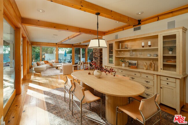 Building Photo - 7972 Mulholland Dr