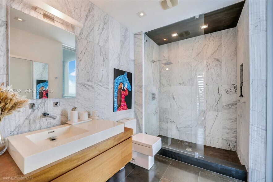Building Photo - 888 Biscayne Blvd