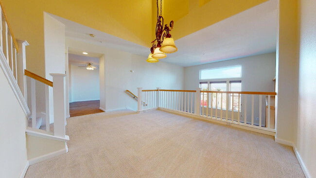 Building Photo - 123 Warbler Ln