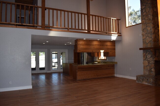 Building Photo - 2718 Viola Ln