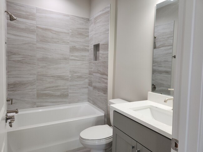 Building Photo - 149 Flip Side Ln