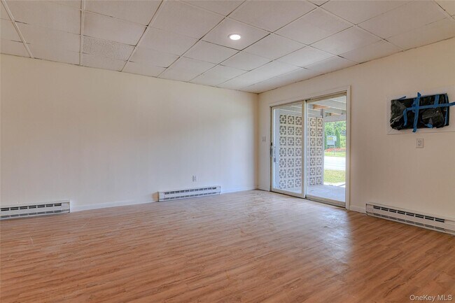 Building Photo - 1614 US-9W