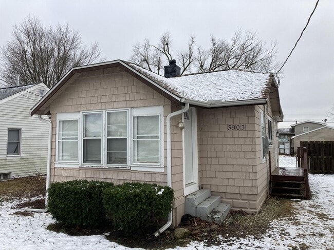 Building Photo - 3909 Lauder Ave