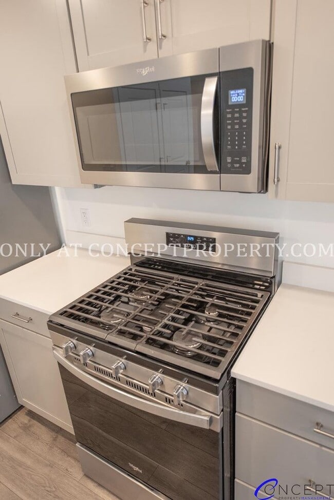 Building Photo - Brand-New Beautiful Spacious Modern Townhome in Lehi with Luxury Finishes & Prime Amenities