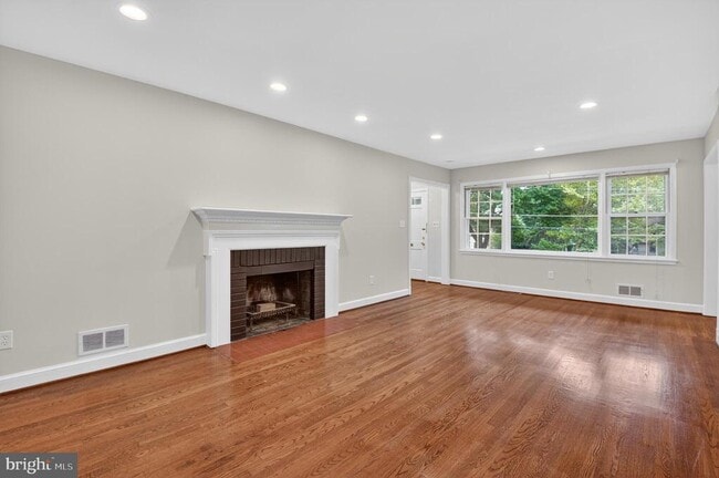 Building Photo - 5510 Christy Dr