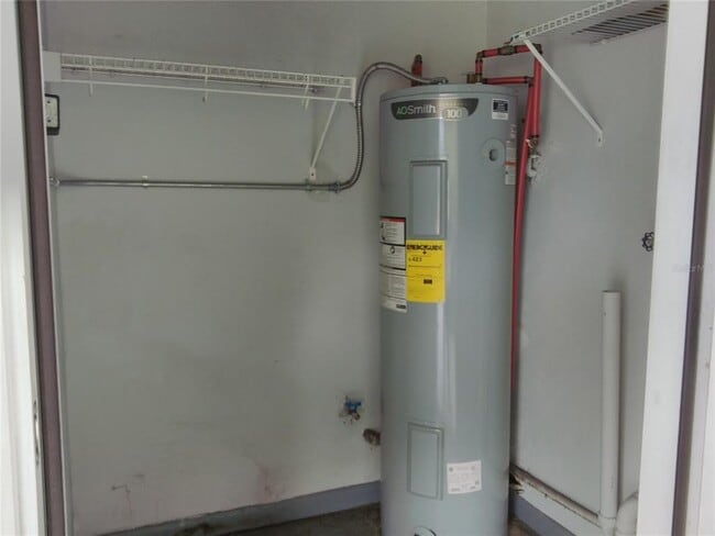 Building Photo - 867 Chippendale St