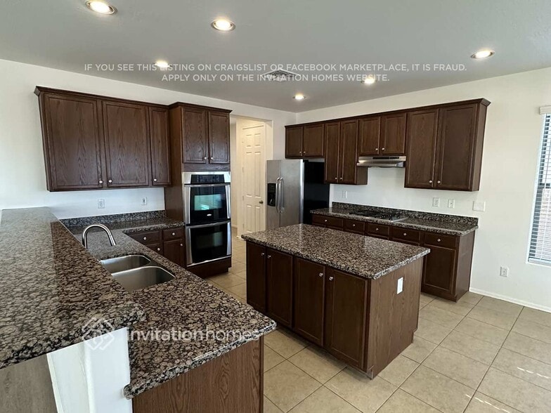 Building Photo - 26032 N Desert Mesa Dr