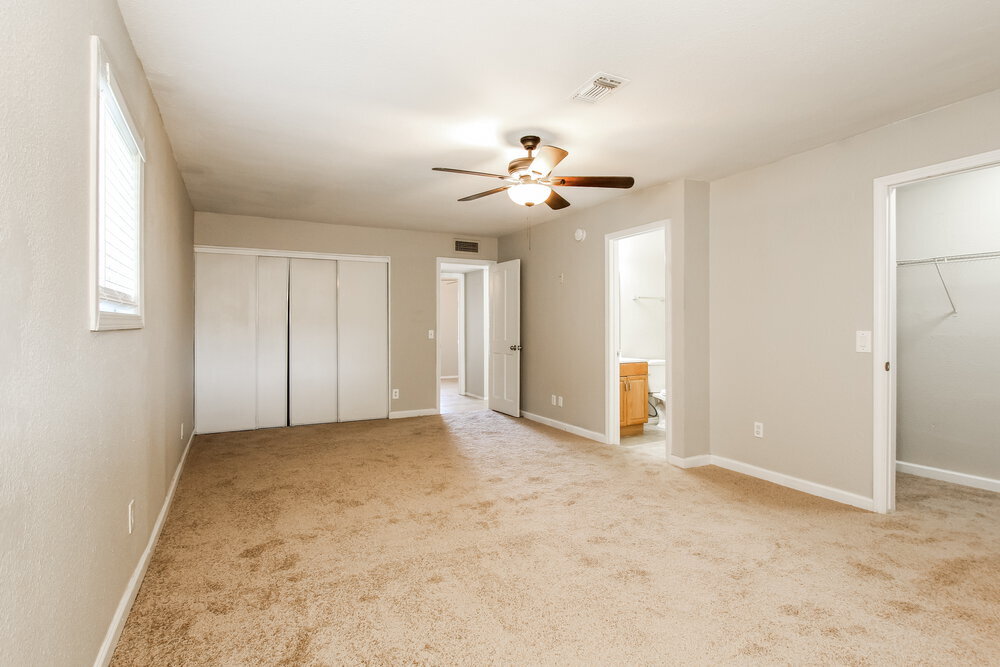 Building Photo - 5523 W Villa Maria Dr