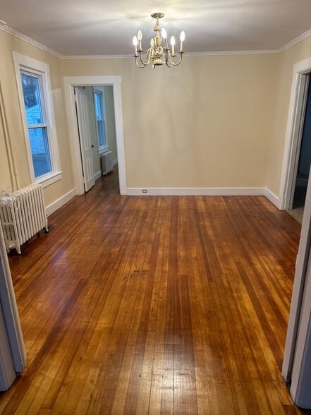 Building Photo - 79 Meadow St