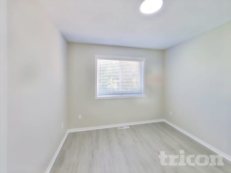 Building Photo - 2739 Zumbrota Cir NE