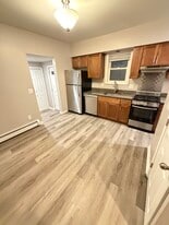 Building Photo - 406 N Broadway