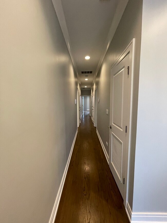 Building Photo - 2036 W 18th St