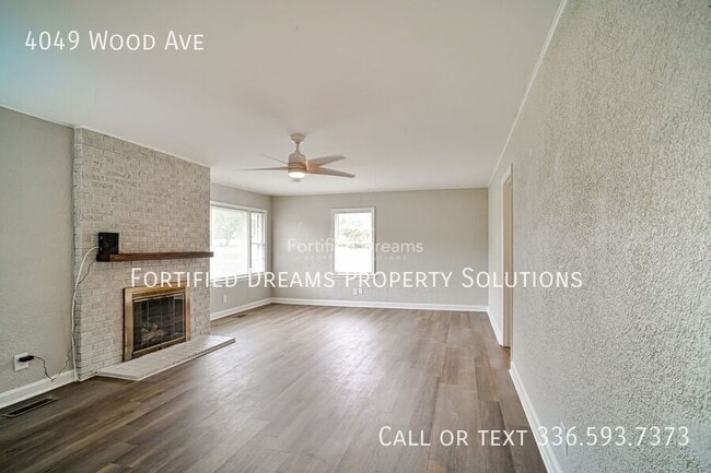 Building Photo - 4049 Wood Ave