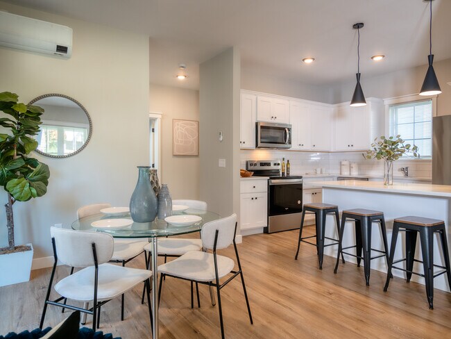 Building Photo - 23 Jones Xing