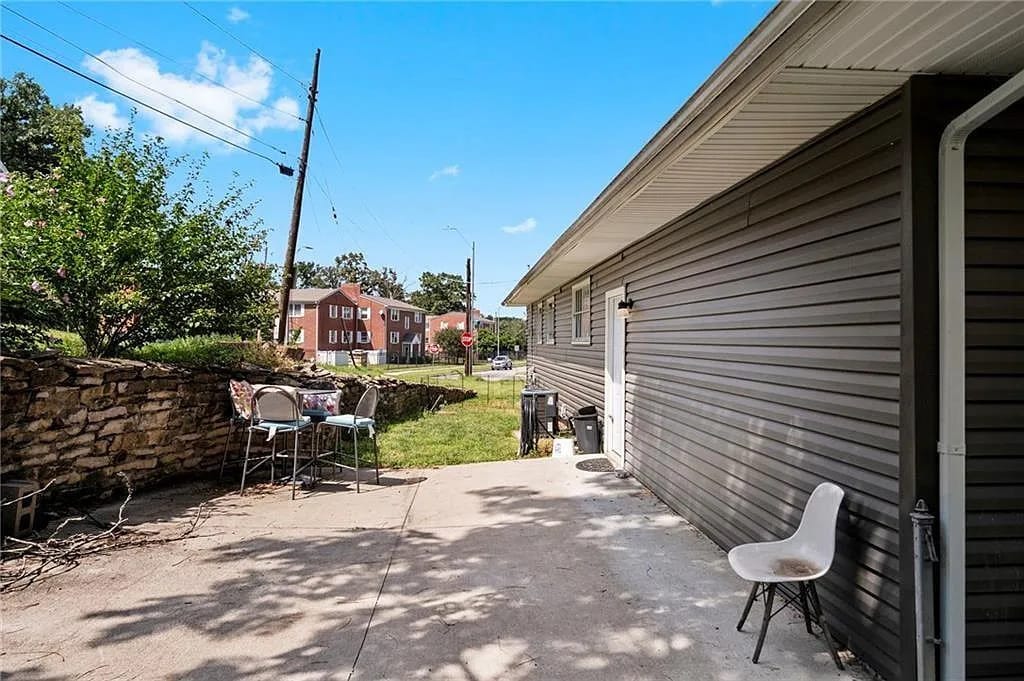 Building Photo - 4900 Paseo Blvd