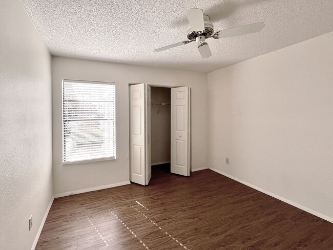 Building Photo - Charming 2 Bedroom, 2 Bathroom Townhome fo...