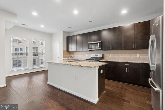 Building Photo - 20591 Geddes Terrace