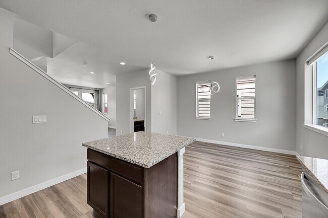 Building Photo - $2,775 - 3 Bed, 2.5 Bath Home in Aurora wi...