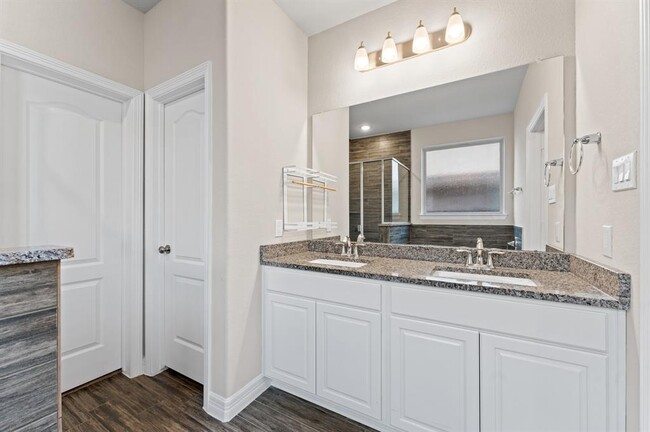 Building Photo - 415 Northern Pike Dr
