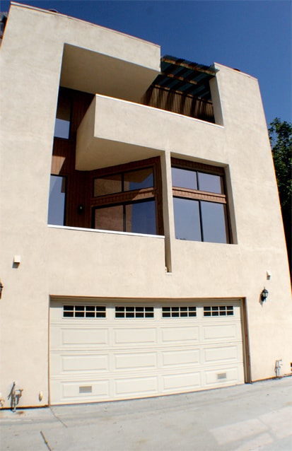 Primary Photo - Beautiful Townhouse in Prime Glendale Area!